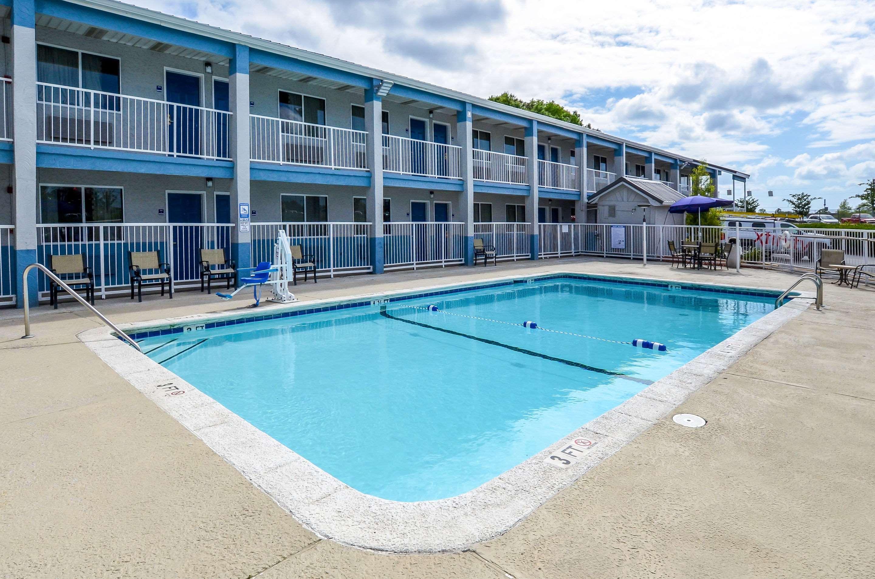 Rodeway Inn North Charleston - Ashley Phosphate Екстериор снимка