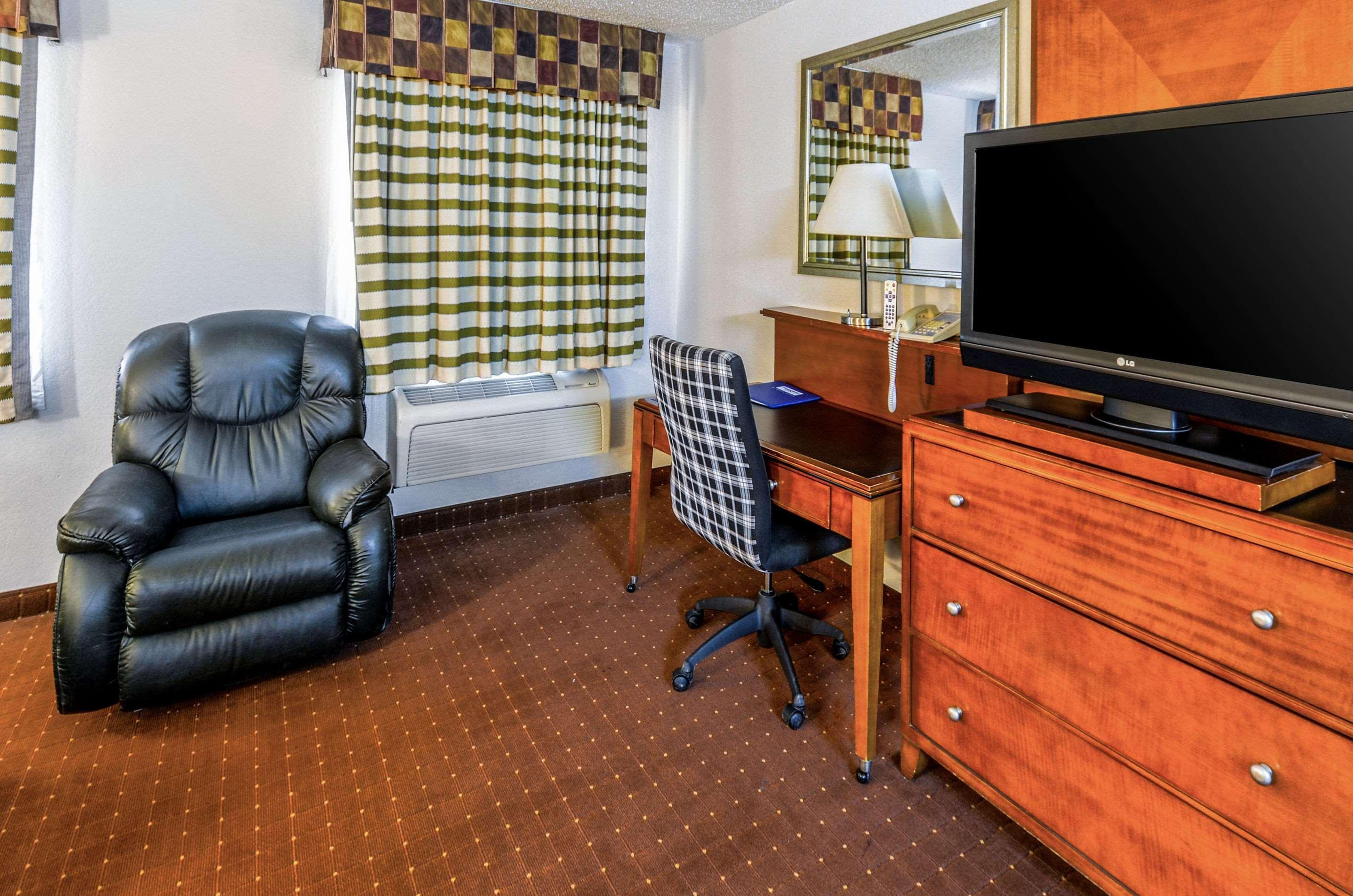 Rodeway Inn North Charleston - Ashley Phosphate Екстериор снимка