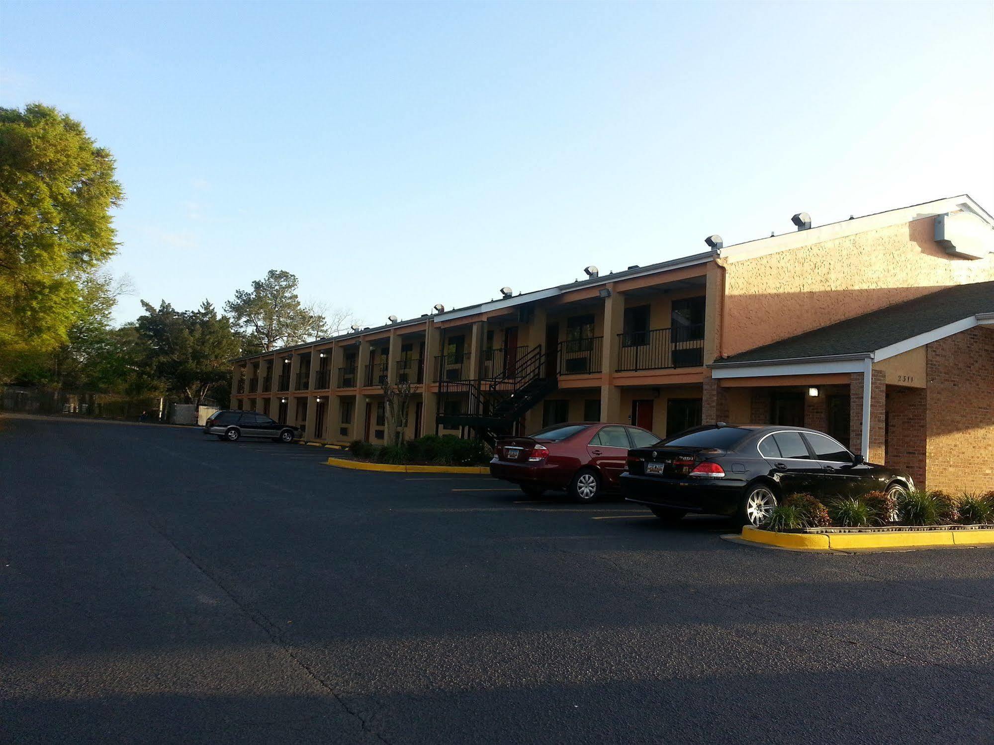 Rodeway Inn North Charleston - Ashley Phosphate Екстериор снимка