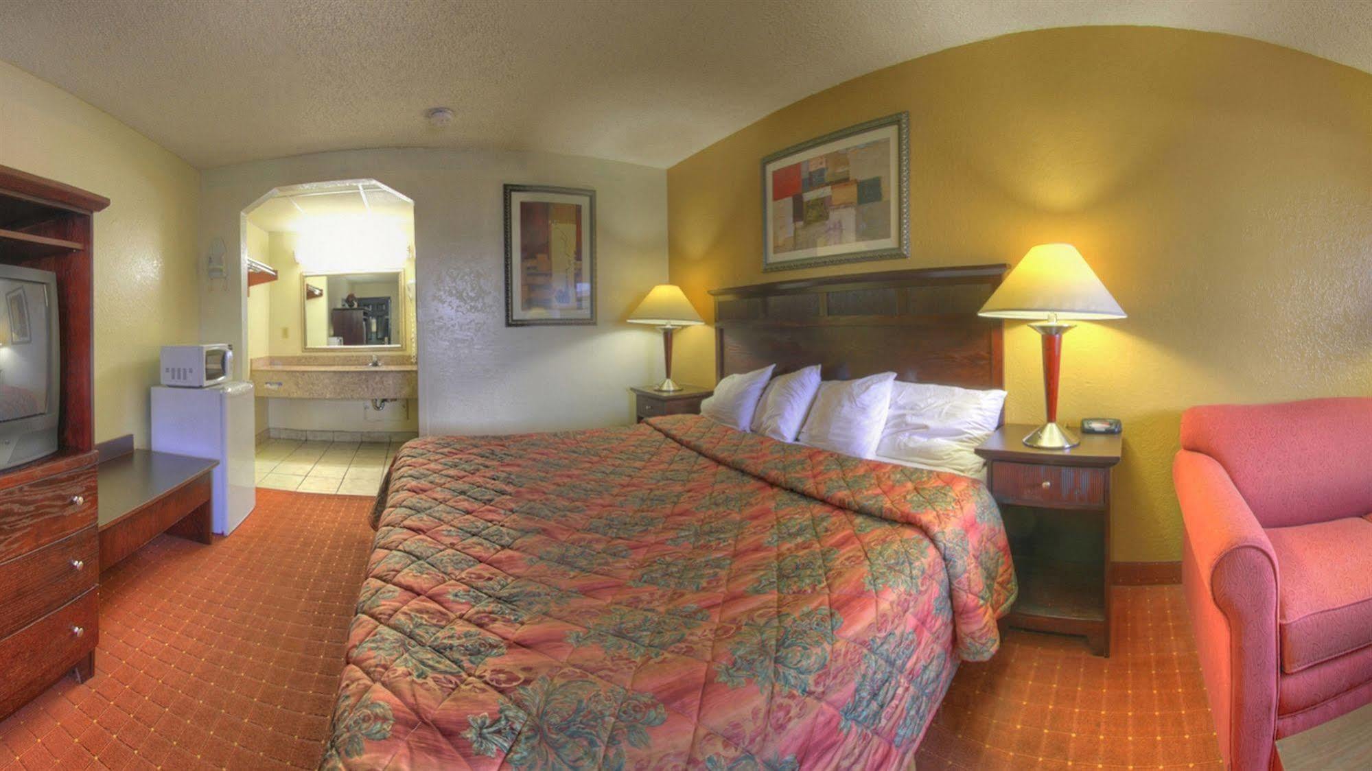 Rodeway Inn North Charleston - Ashley Phosphate Екстериор снимка