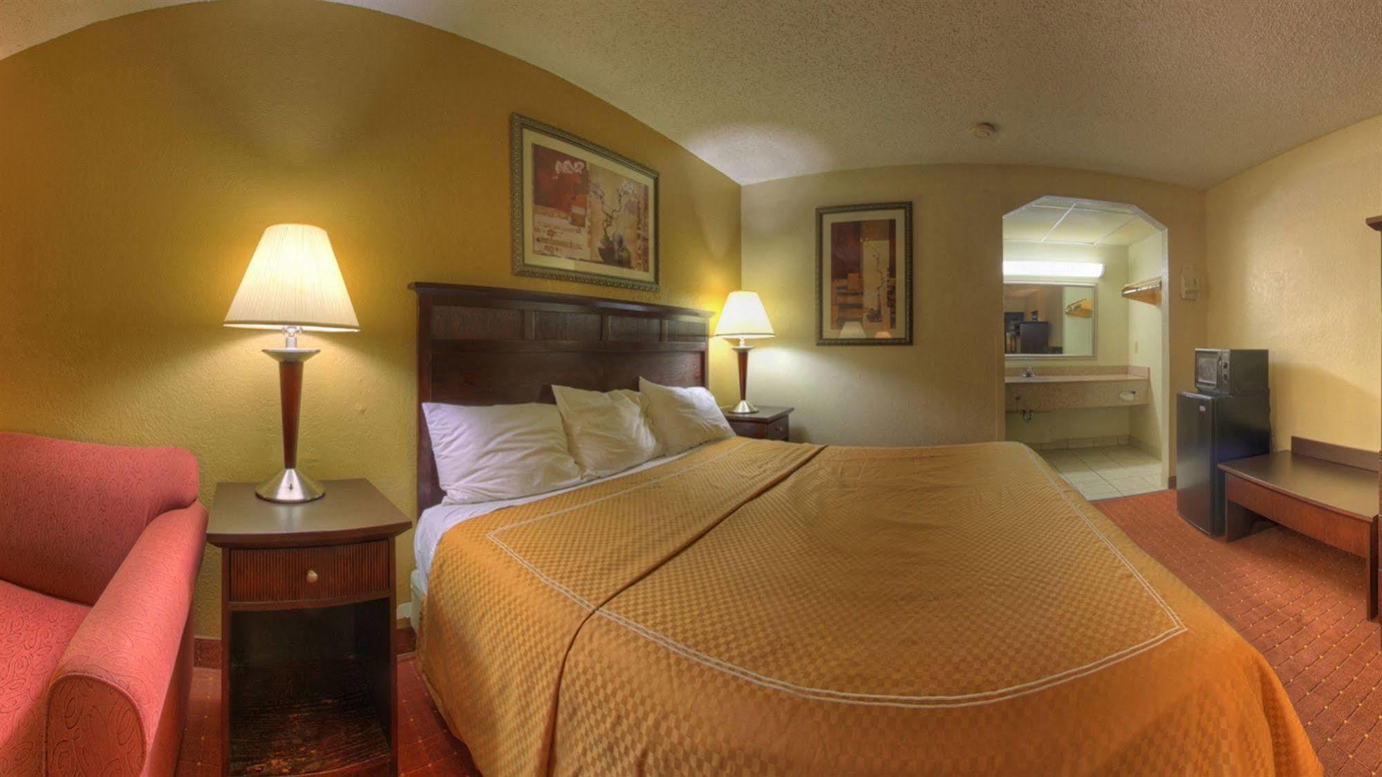 Rodeway Inn North Charleston - Ashley Phosphate Екстериор снимка
