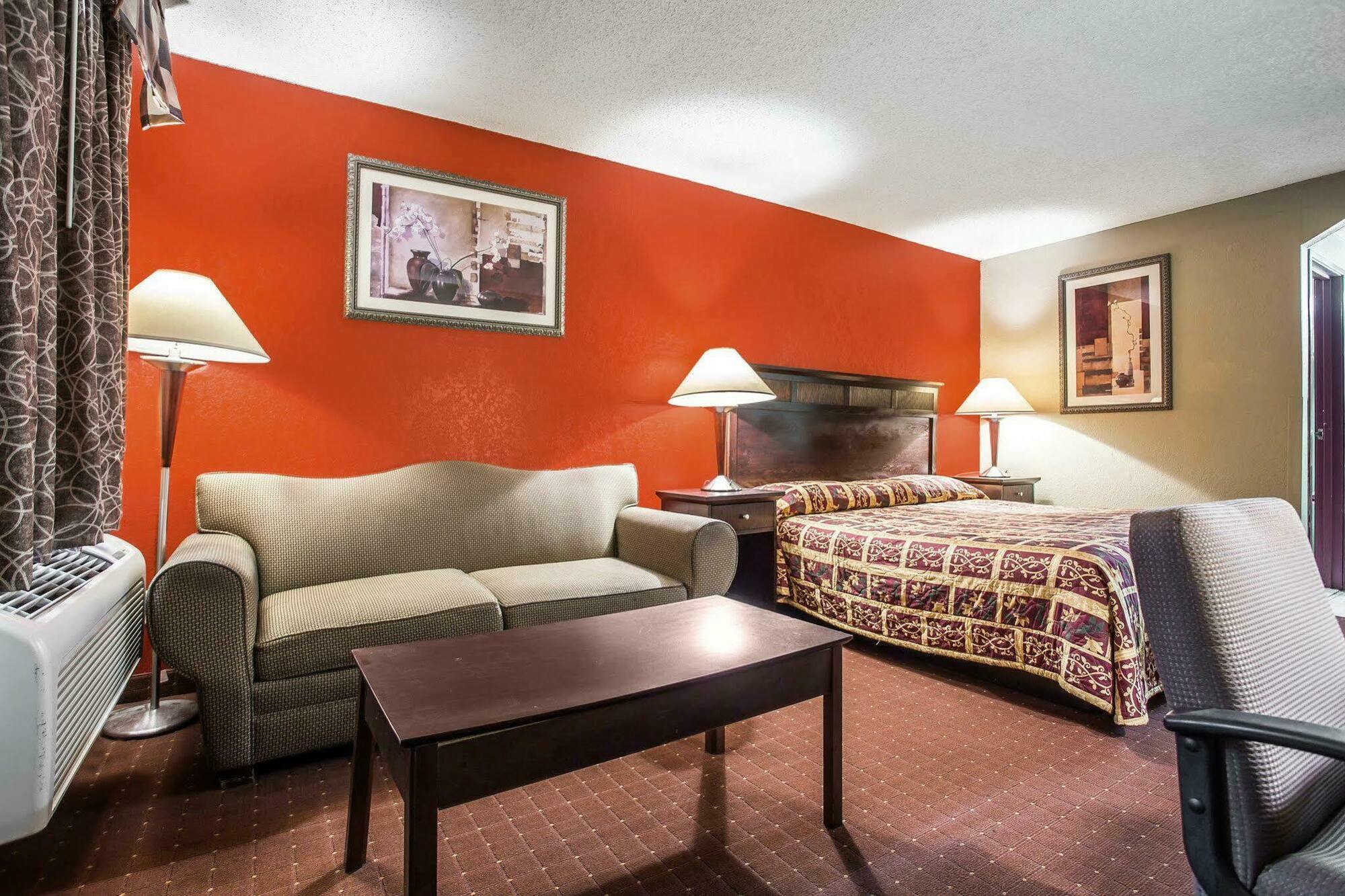 Rodeway Inn North Charleston - Ashley Phosphate Екстериор снимка