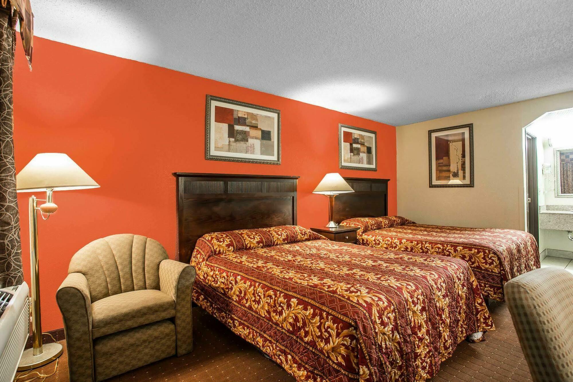 Rodeway Inn North Charleston - Ashley Phosphate Екстериор снимка